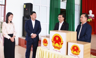 Bí thư Tỉnh ủy Nguyễn Hồng Thái kiểm tra công tác chuẩn bị bầu cử tại phường Tân Tiến